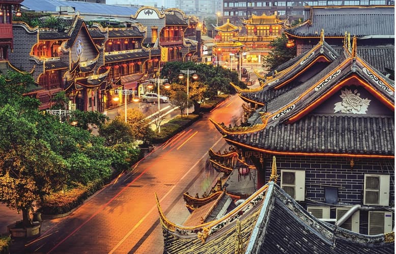 صورة - Cultural Treasures and Serene Landscapes: Chengdu's Path to Laos Tour