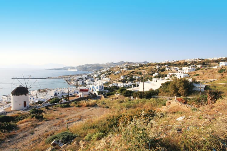 Beeld - Exploring Greece with Athens, Delphi, Meteora, Mykonos and Santorini