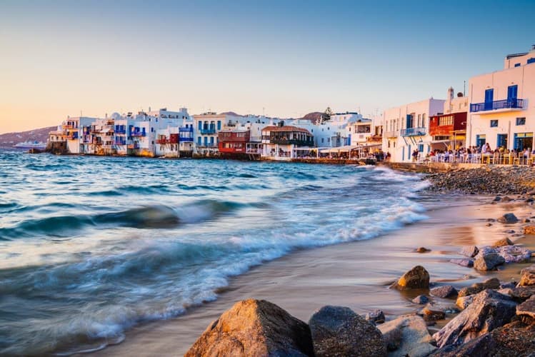 صورة - Island Hopping, The Cyclades Gems: Mykonos, Santorini