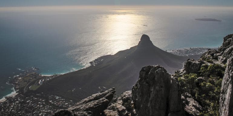 Imej - Serengeti, Falls & Cape Town Overland: Sunsets & Safaris