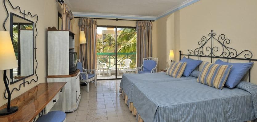 Hotel Caribe Beach