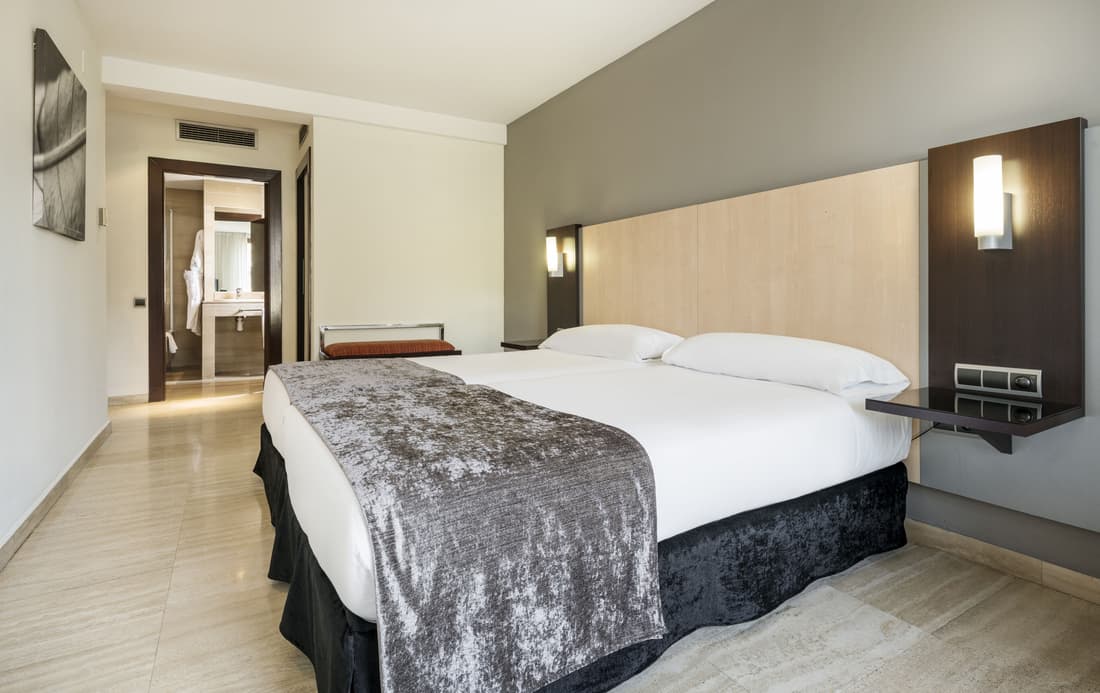 Hotel ILUNION Almirante