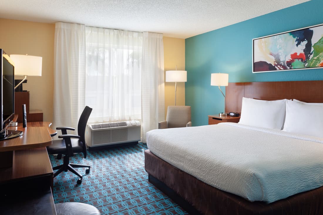 Fairfield Inn & Suites Lake Buena Vista in Marriott Village