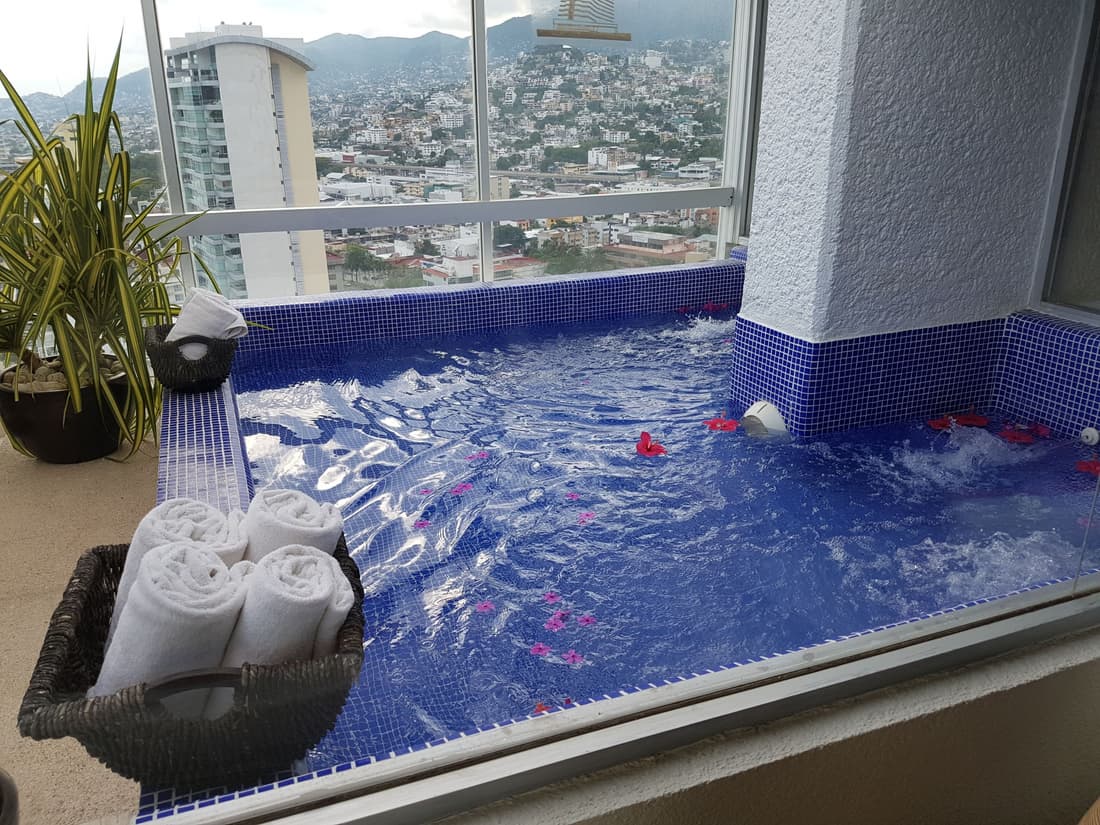 HS HOTSSON Hotel Acapulco