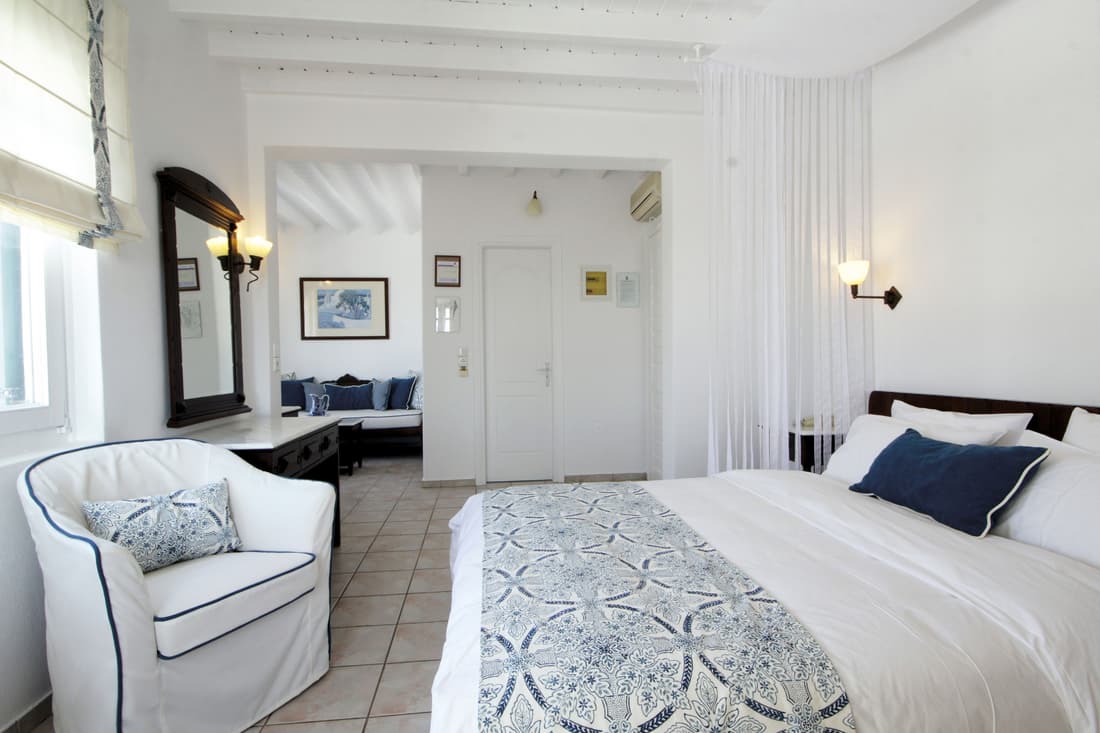 Pelican Bay Hotel