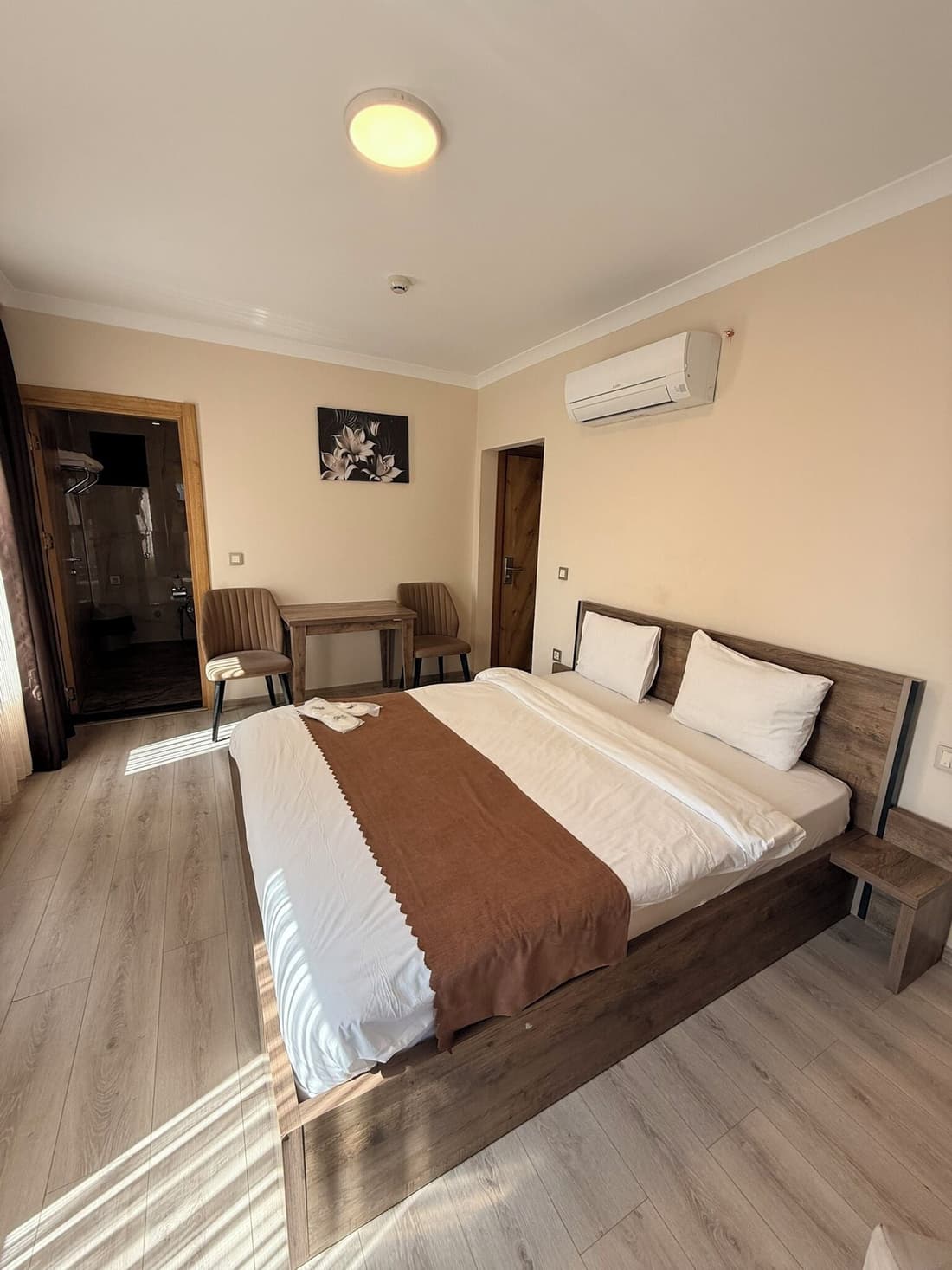 Rena Grand Residence & Suite