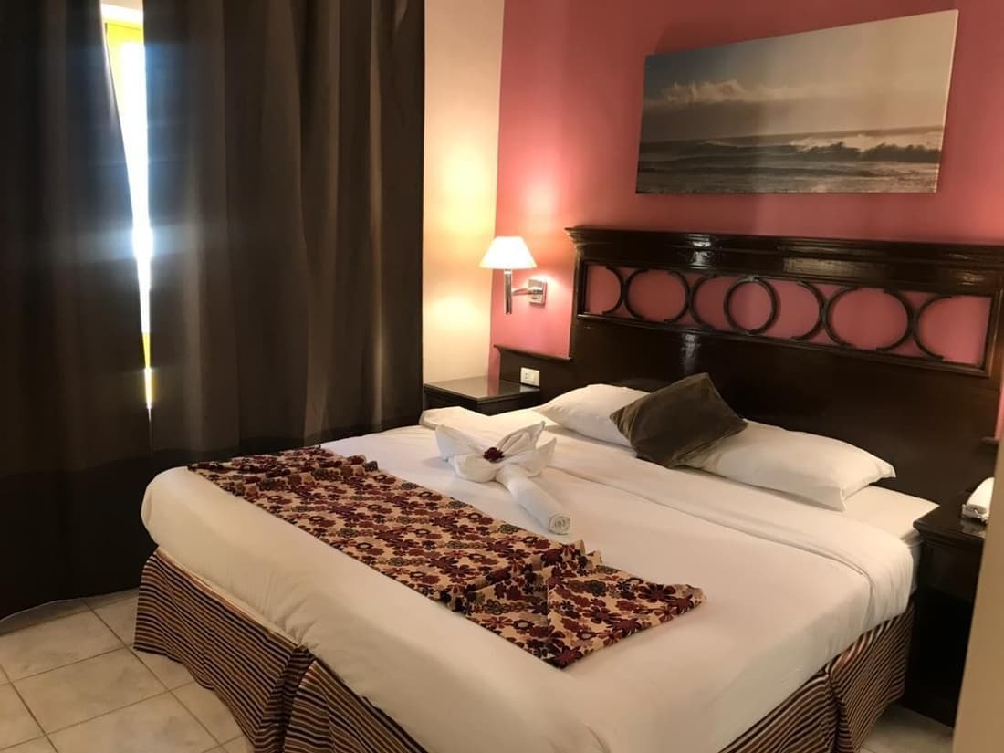 Capri Hotel Suites