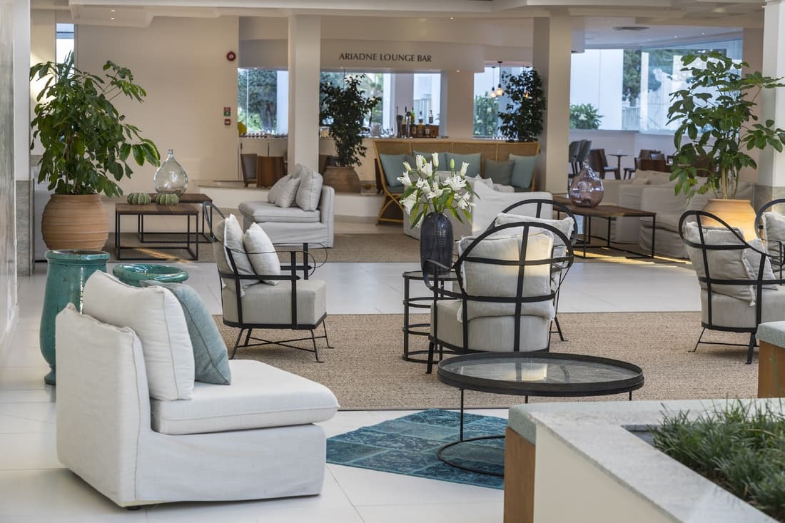 Leonardo Plaza Cypria Maris Beach Hotel & Spa