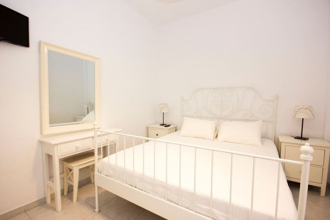 Anixi Hotel