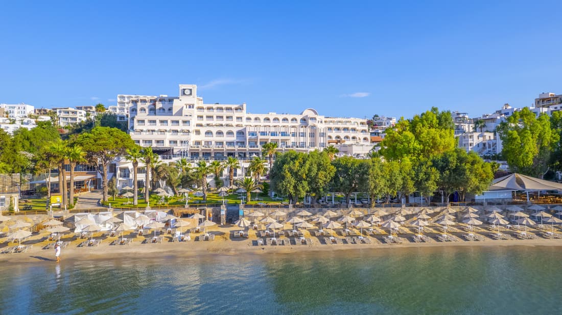 Azka Hotel