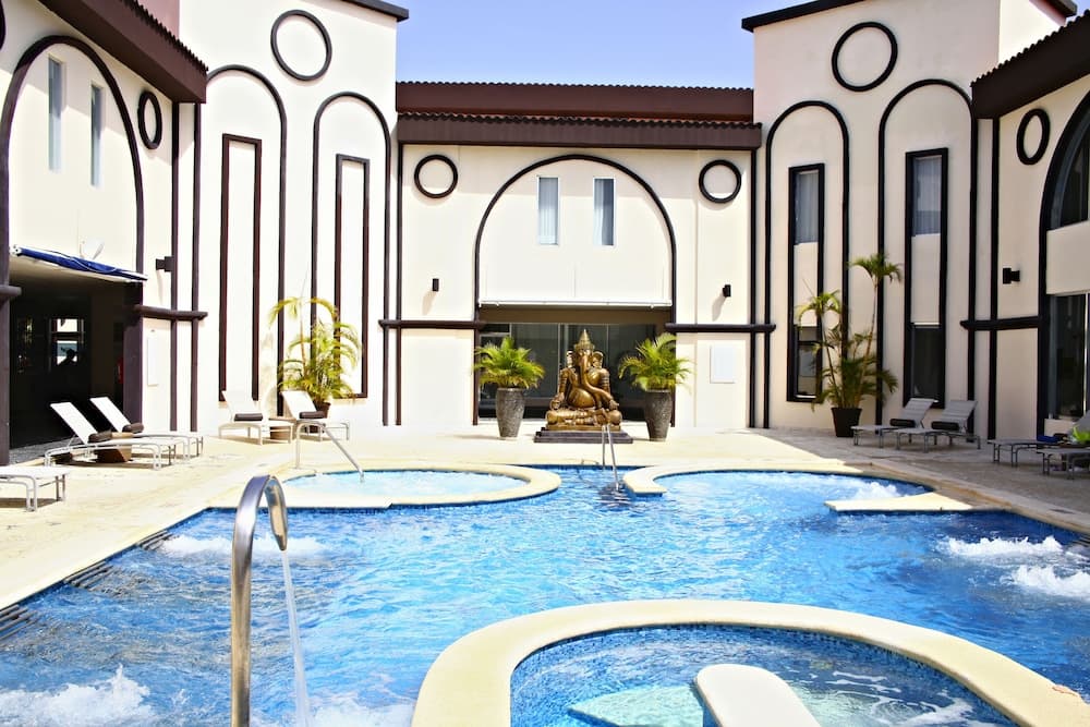 Select Club at Sandos Playacar Beach Resort - Adults Only