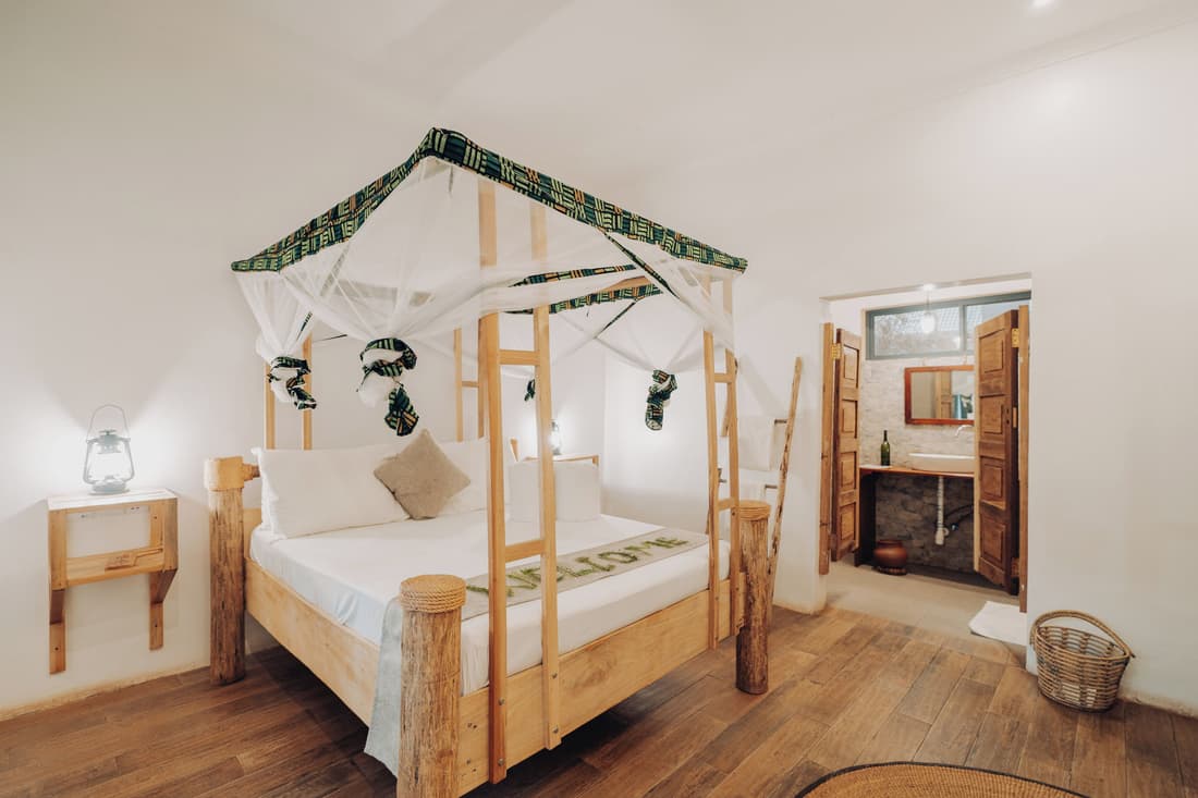 Chanya Lodge