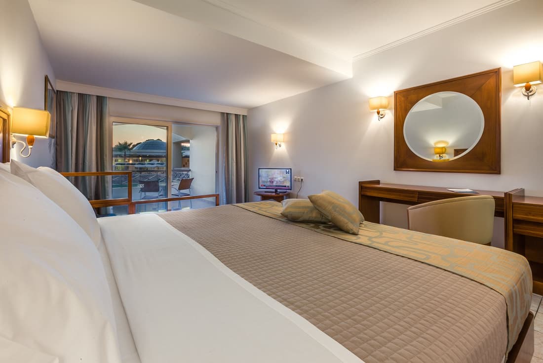 Kipriotis Maris Suites by Anayia All Inclusive Resorts