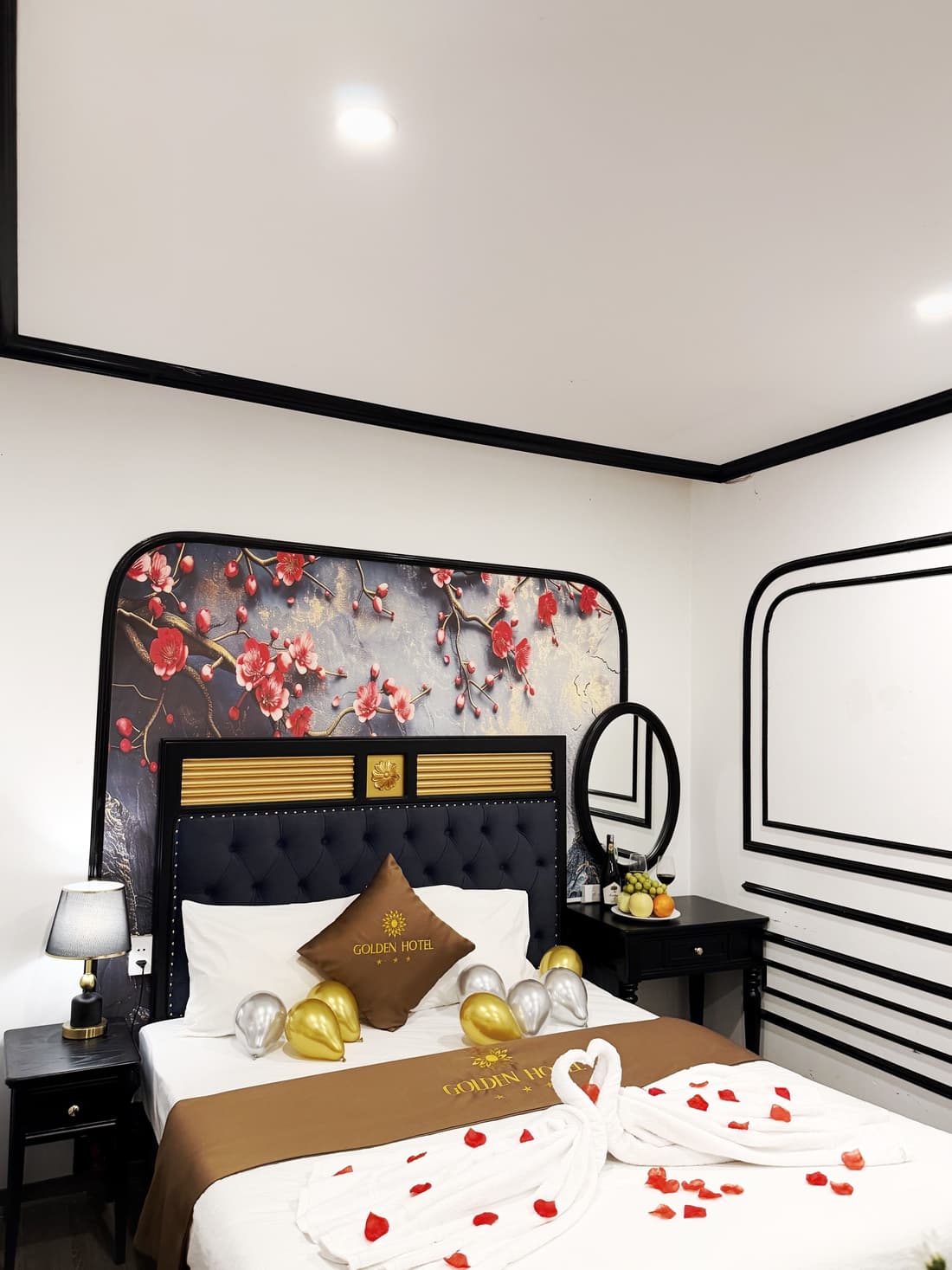 Golden Hotel