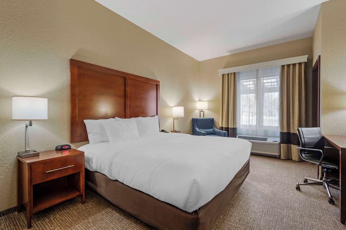 Comfort Inn & Suites
