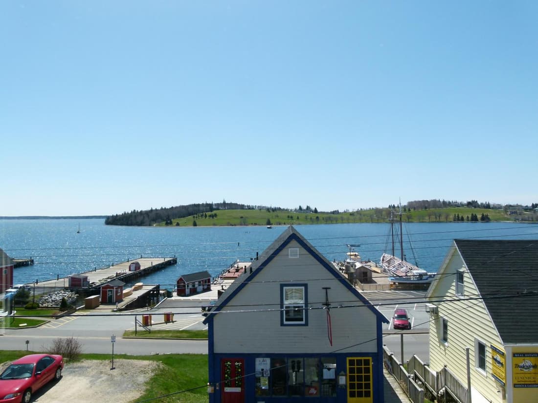 Sail Inn Lunenburg