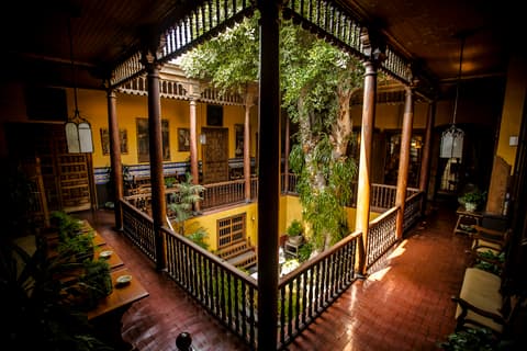 Treasures of the South – 13 Days: Lima, Arequipa, Colca Valley, Puno, Cusco, Machu Picchu with Domestic Flights, French-speaking guide