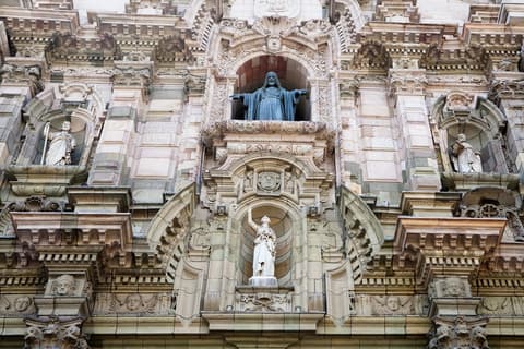 Special Peru – 6 Days: Lima, Cusco, Sacred Valley, Machu Picchu with Domestic Flights, French-speaking guide