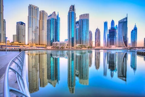 Dubai Transit Serie Economy