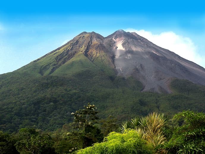 Multideporte Por Volcanes y Ríos (Bajo Petición)