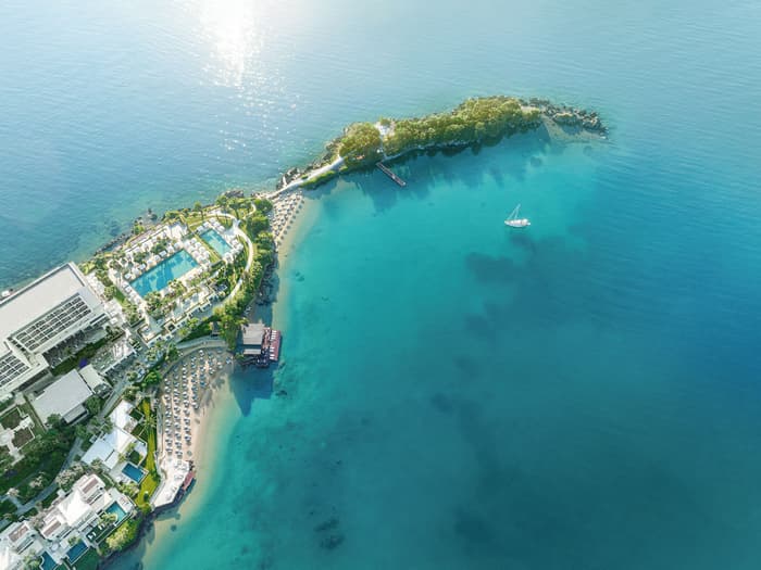 Corfu Imperial, A Resort to Live