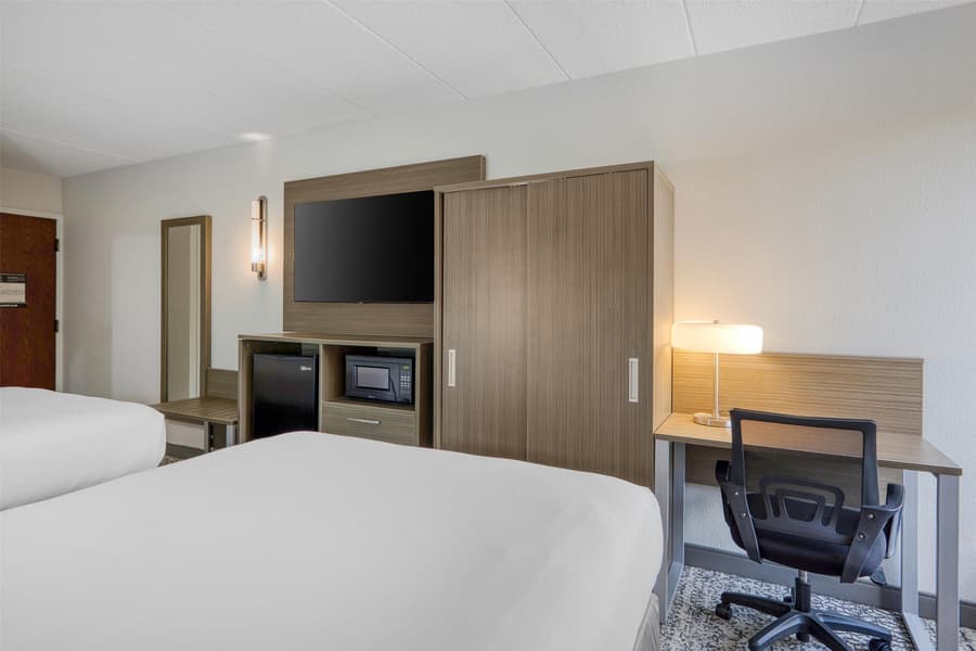 SureStay Plus Hotel by Best Western Chicago Lombard