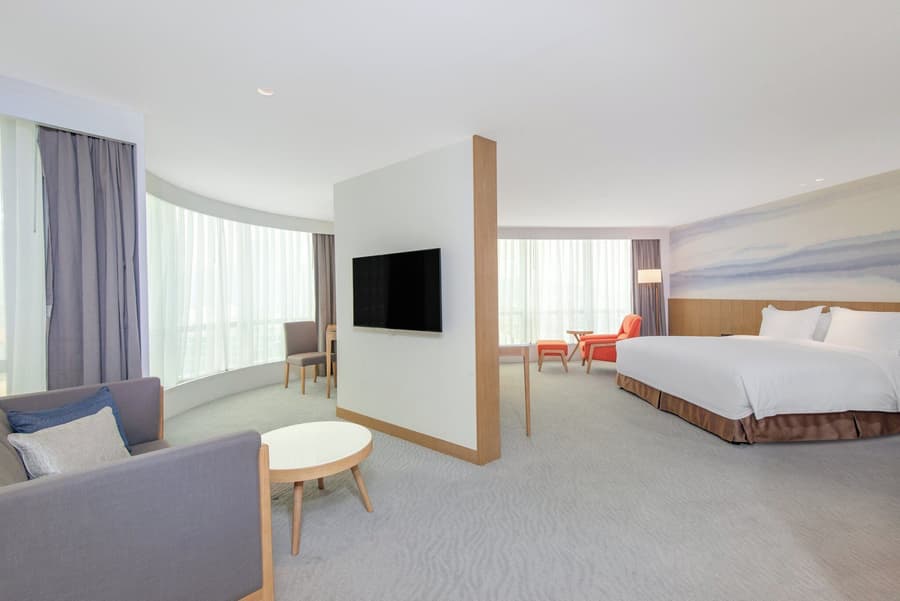 Crowne Plaza Zhuhai City Center by IHG