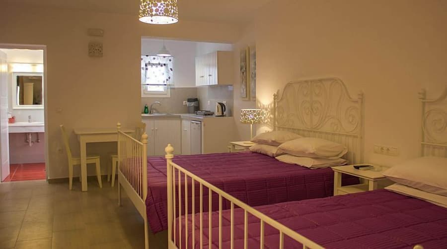 Anixi Hotel