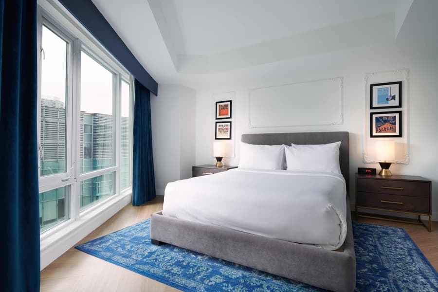 Pantages Hotel Downtown Toronto