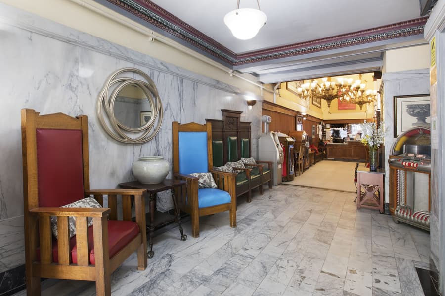 Aida Plaza Hotel