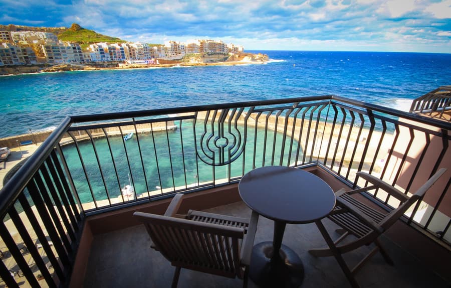 Calypso Hotel