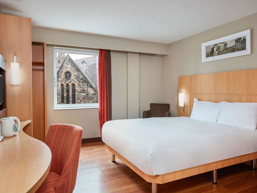 ibis Belfast Queens Quarter