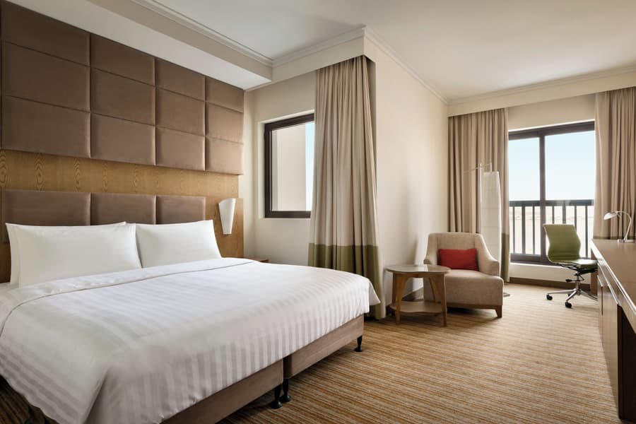 Traders Hotel, Qaryat Al Beri