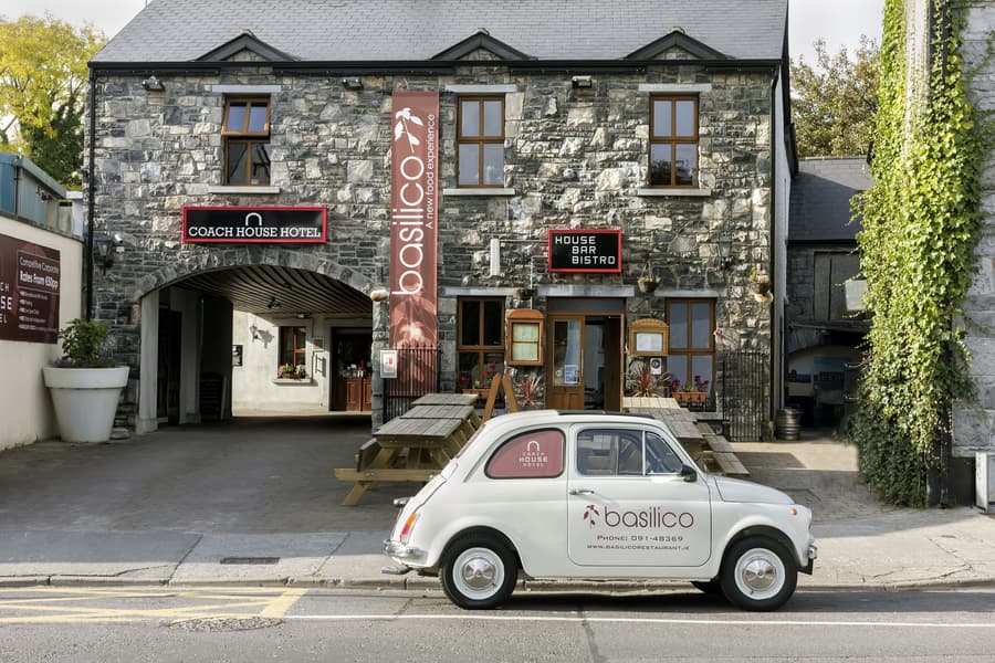 Coach House Hotel