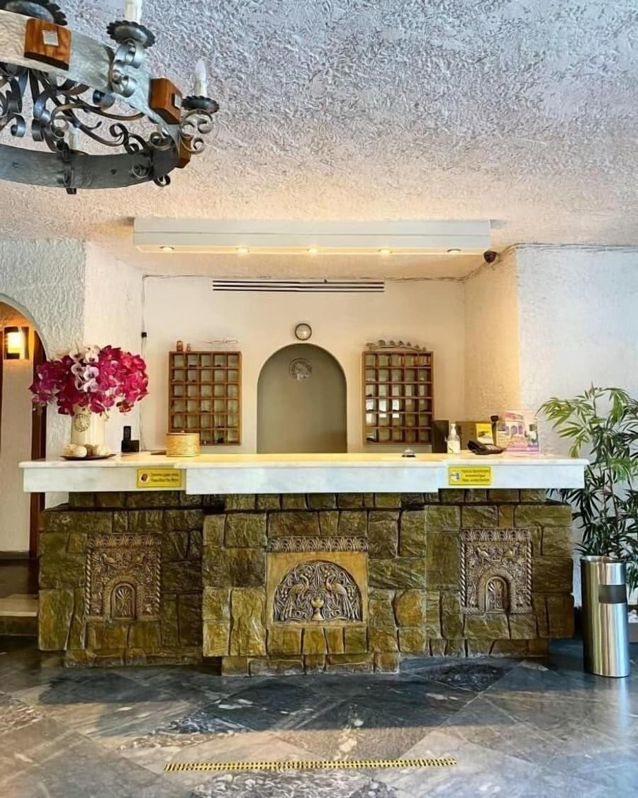 Karteros Hotel