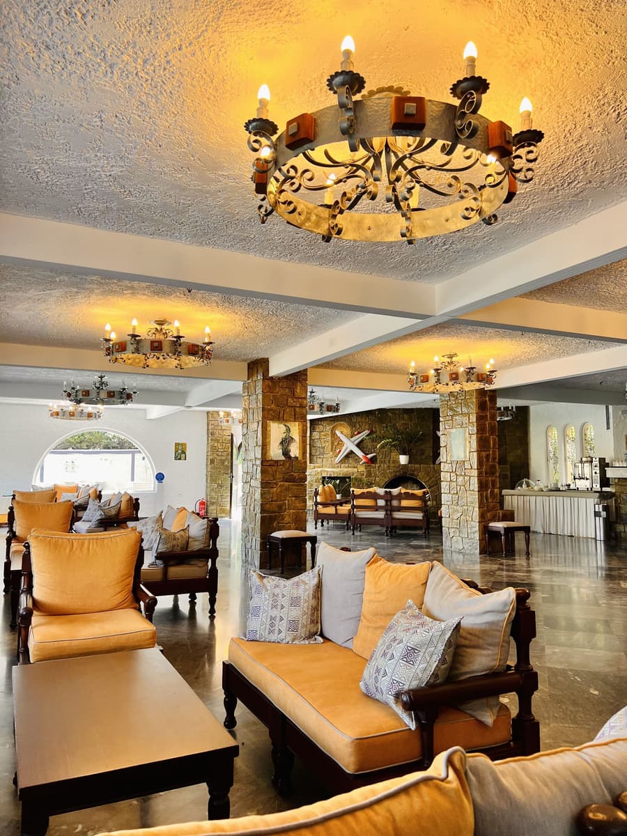 Karteros Hotel