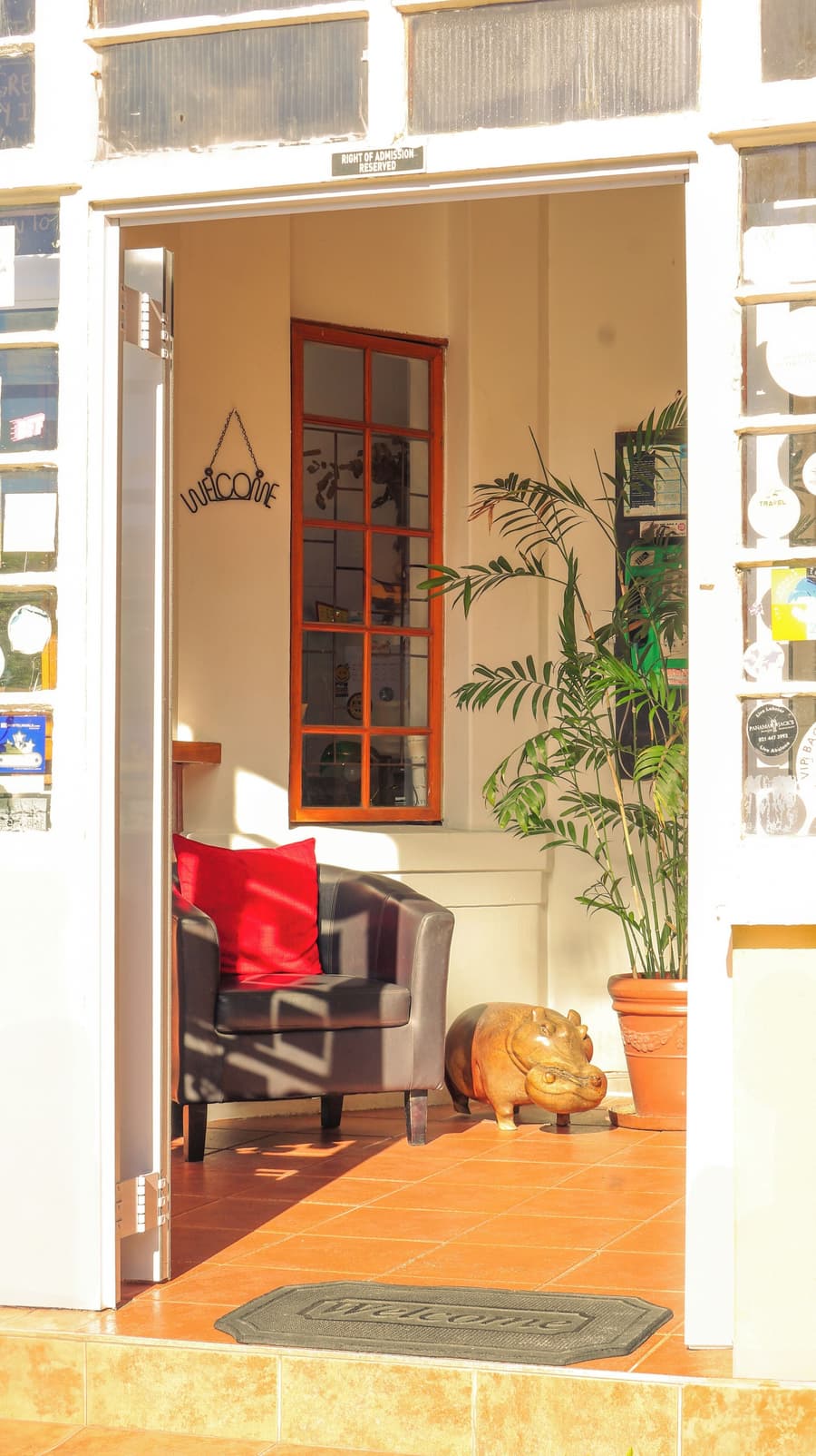 A Sunflower Stop - Hostel