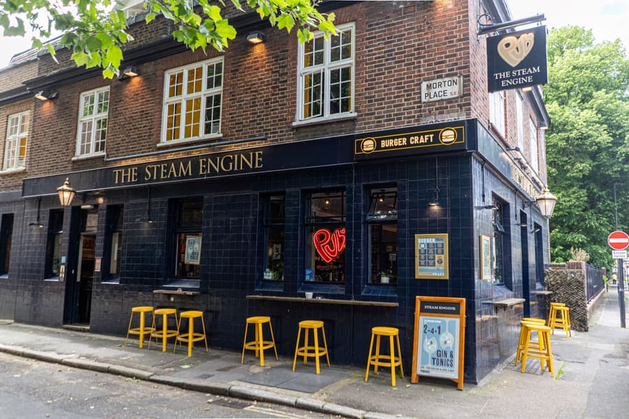 PubLove @ The Steam Engine - Hostel