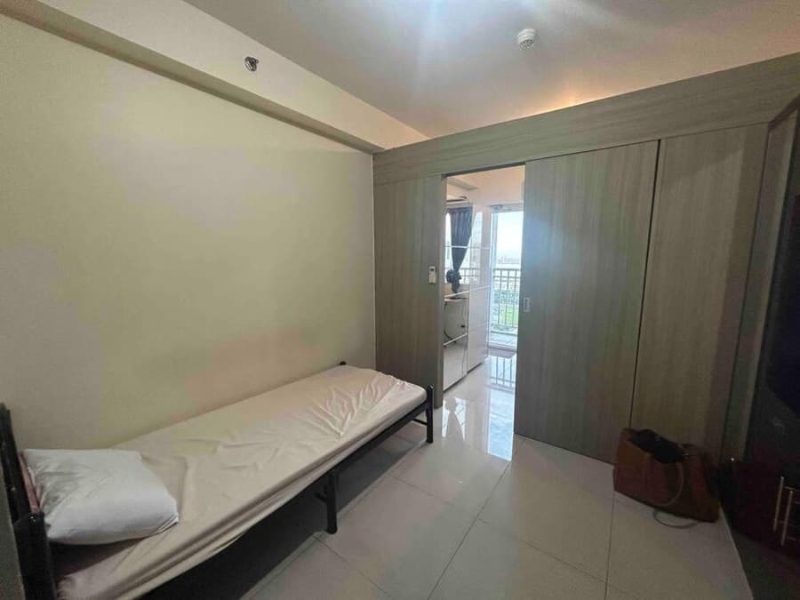 Condo with Bayview in Manila (along Roxas Boulevard)